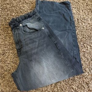 Women’s Dark Washed Denim Jeans - Black